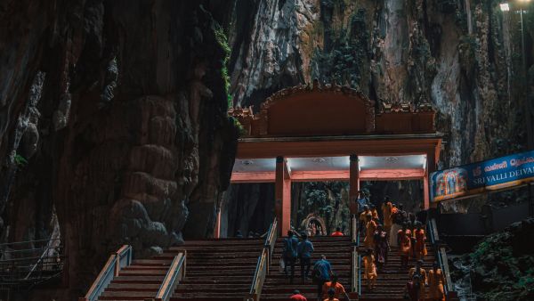 Comment organiser une visite des grottes de Batu en Malaisie ?